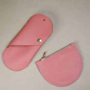 étui à lunette et porte monnaie cuir rose