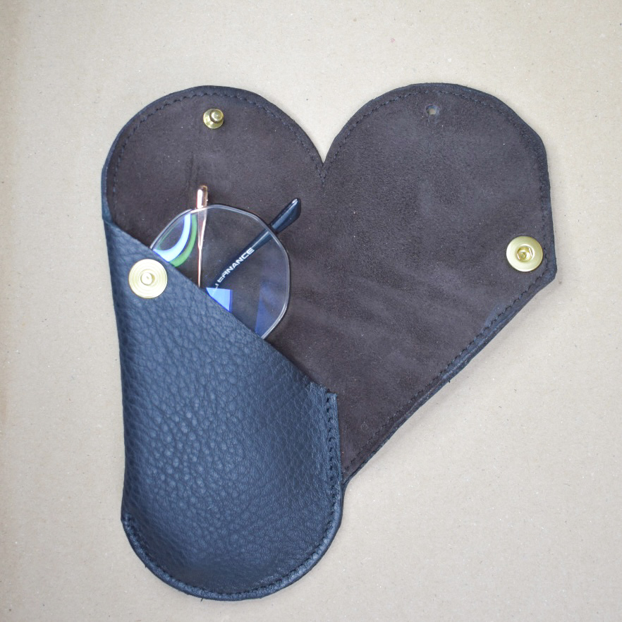 étui lunettes cuir noir