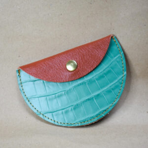 pochette marron bleu vert